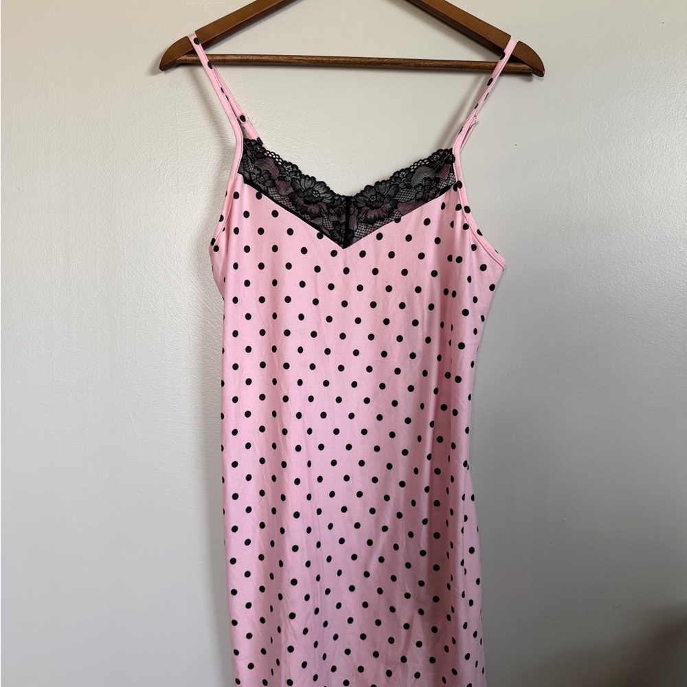 Chic Pink Polka Dot Lace Chemise